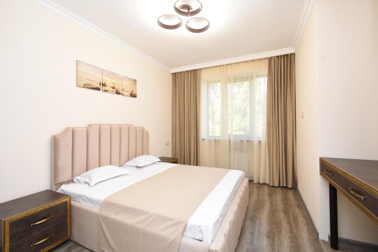 Apart 10 Erévan Extérieur photo